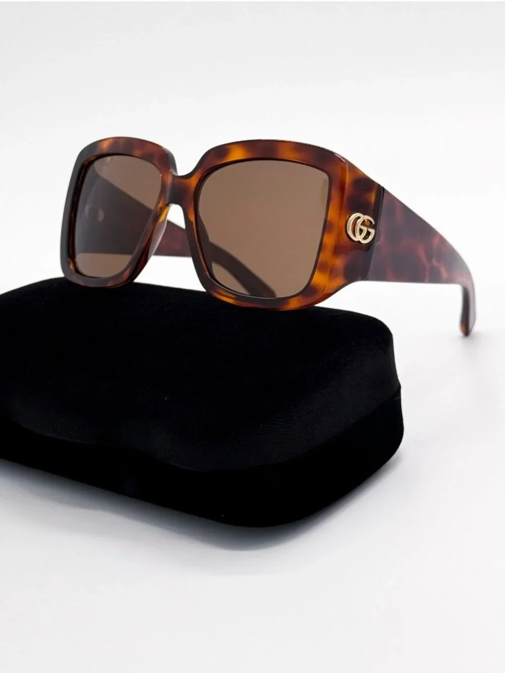 New Gucci Havana Brow Women Oversized Sunglasses GG1402S 002